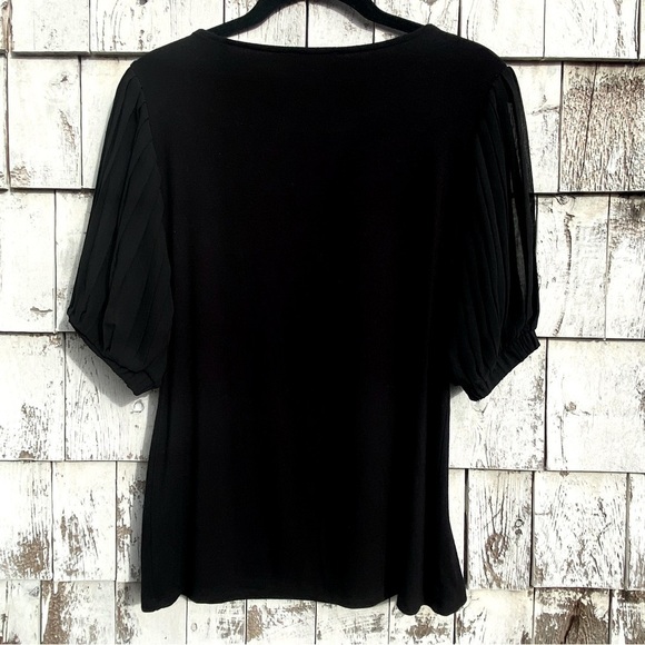 Tahari Pleated Shear Sleeves Women’s Blouse - Picture 3 of 7